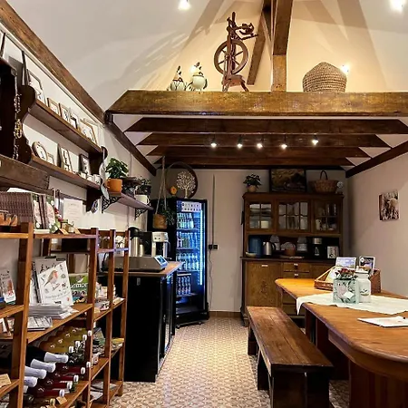 Group Glamping Bell Tents Camp Perfect To Reconnect With Nature In Germany Campismo de Luxo